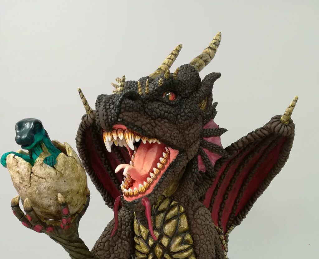 fantasy figure sculptuur draak