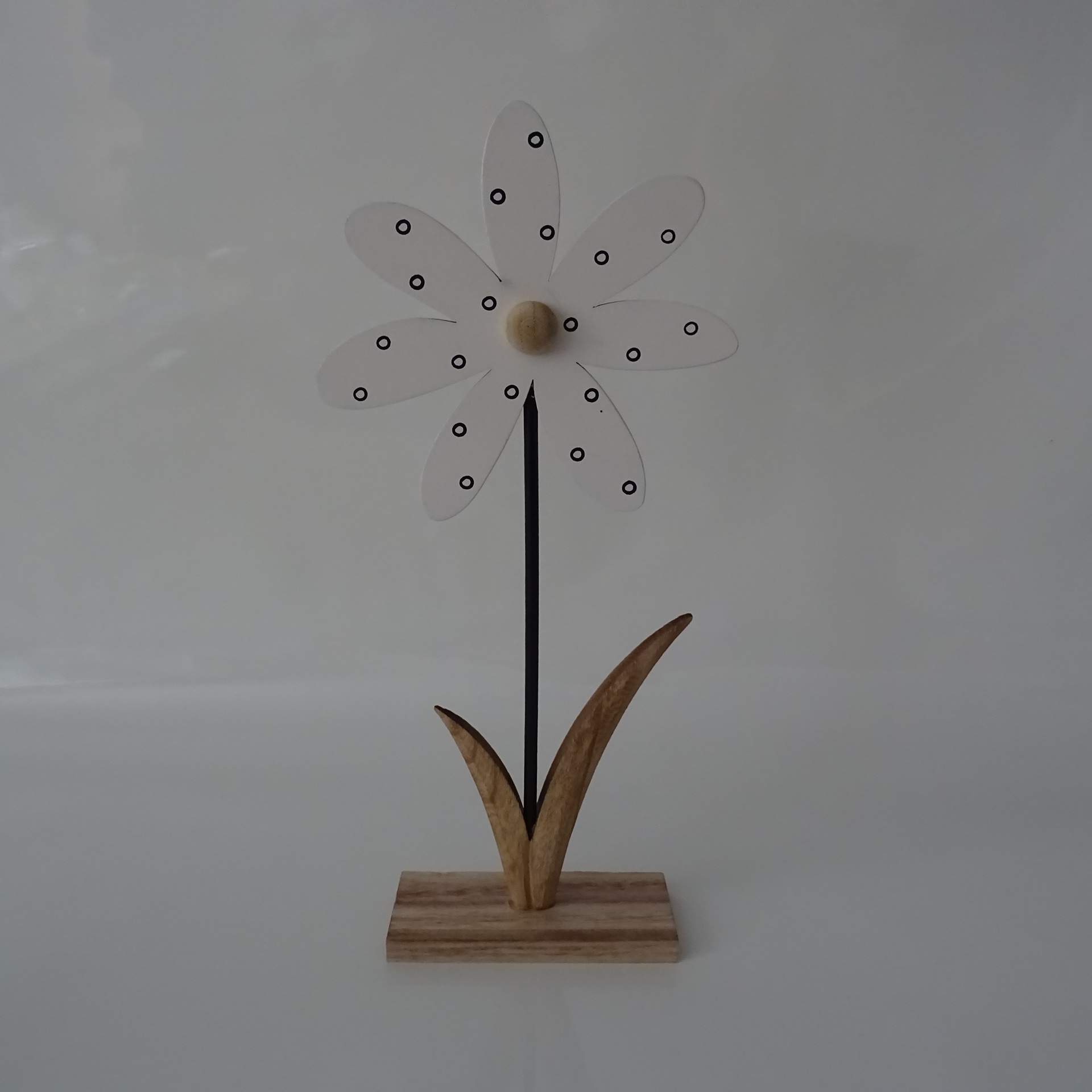 witte-bloem-hout.jpg